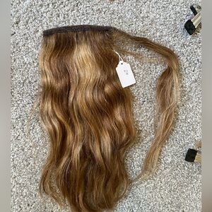 HAIRDO Human Hair Ponytail Extensions Wrap Arnd KEN PAVES Light BRUNETTE BLOND
